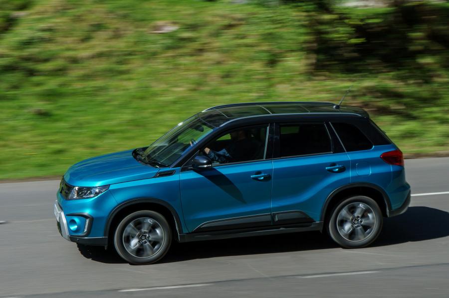  Suzuki Vitara 2015 года  (UK) (фото 15 из 24)
